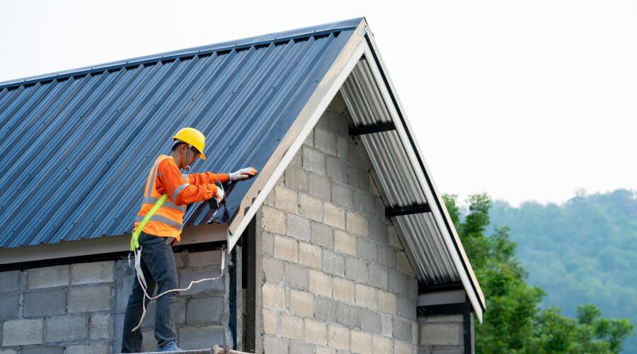 Professional residential roofers in Wales, UT